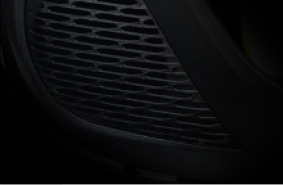 4 Mid-range Speakers and 2 Tweeters